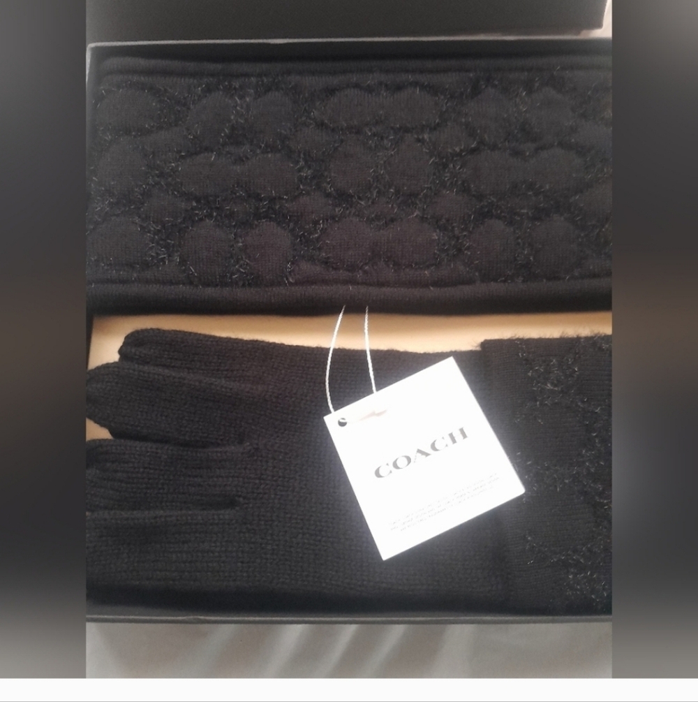 New Coach Gloves And Headband Set In Sing.Black With Gift Box NWT - Picture 11 of 11